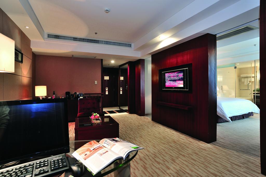 Xiongchu International Hotel Vuhan Oda fotoğraf