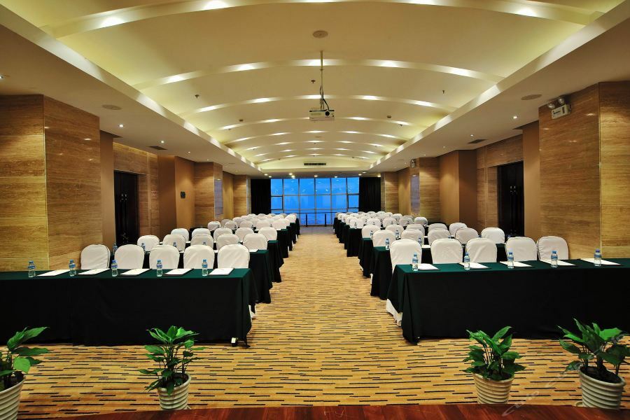 Xiongchu International Hotel Vuhan Dış mekan fotoğraf